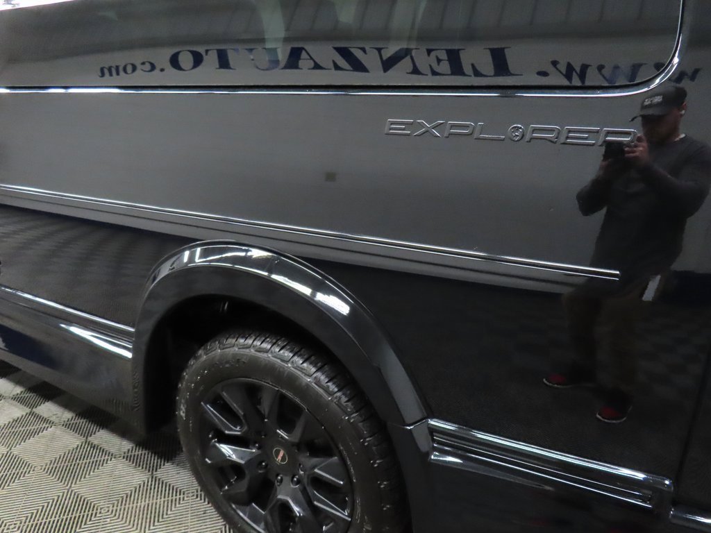 Used 2022 GMC Savana 2500 Extended w/ Enhanced Convenience Package image 39