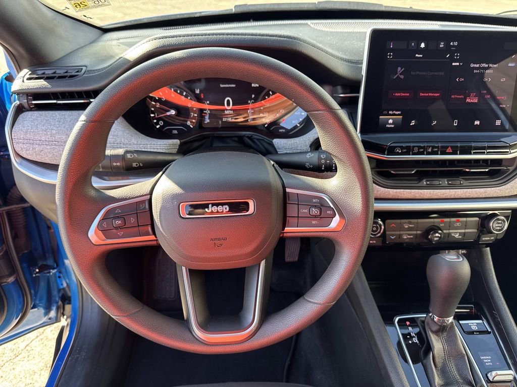 Used 2024 Jeep Compass Sport image 38