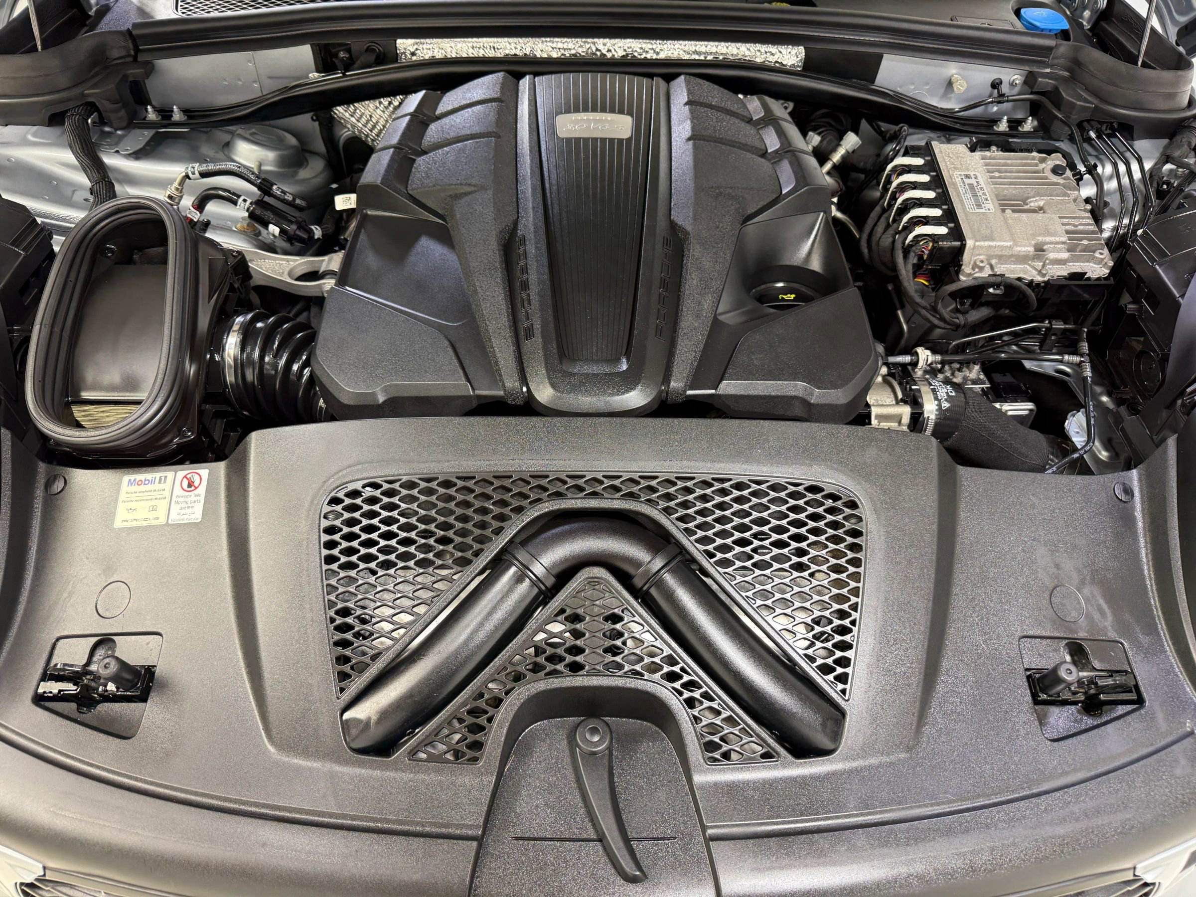 Used 2020 Porsche Macan S image 53