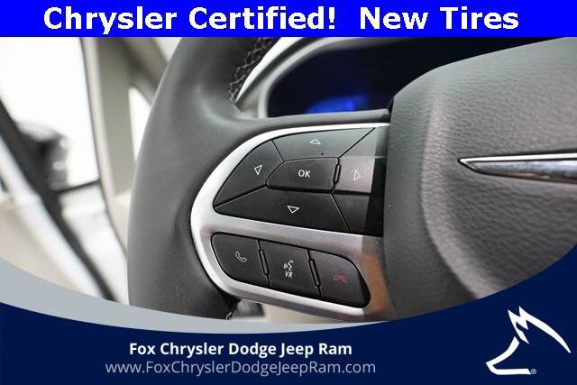 Certified 2024 Chrysler Pacifica Touring-L image 18
