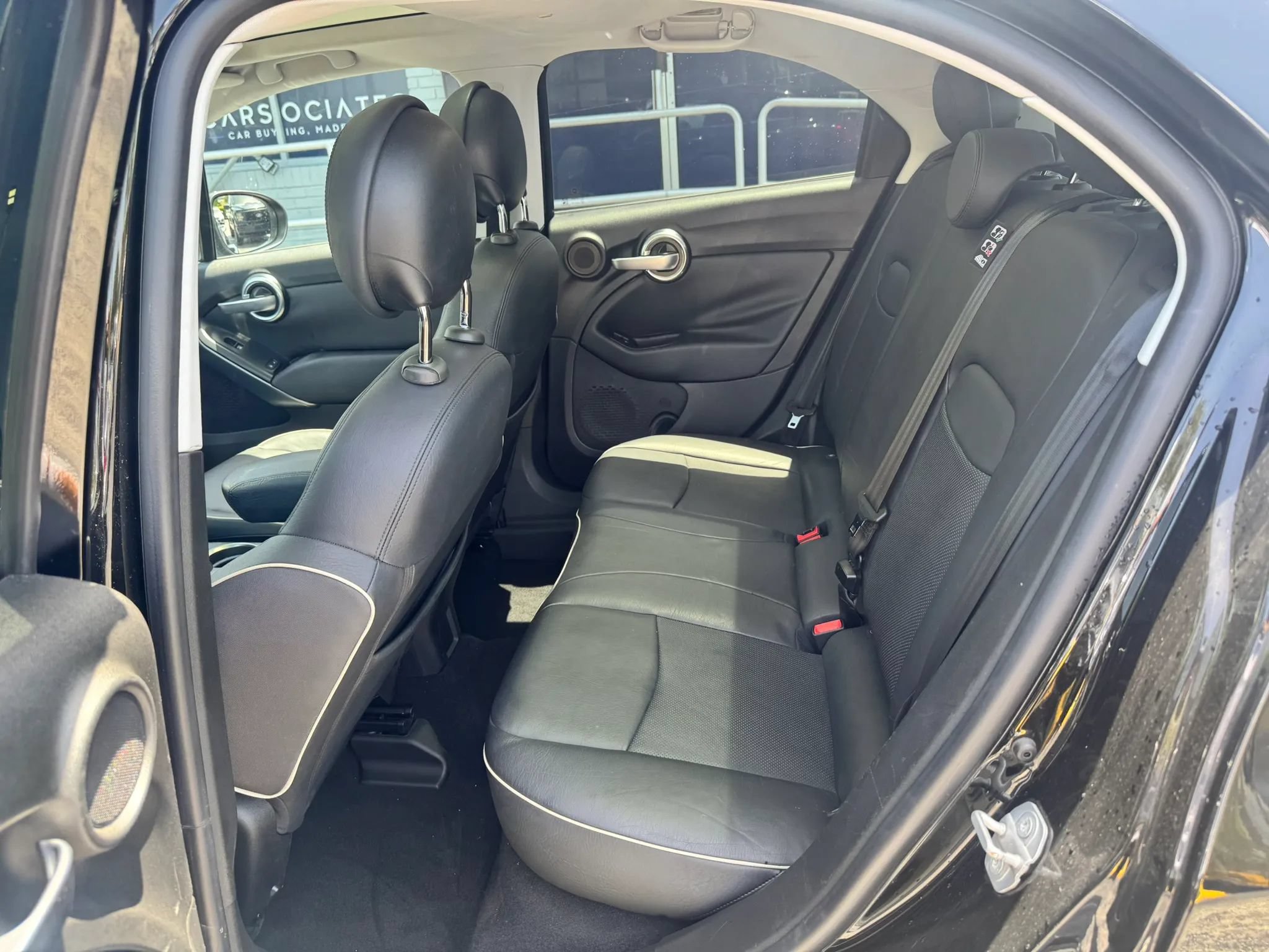 Used 2017 FIAT 500X Lounge w/ Lounge Premium Package (FWD) image 16