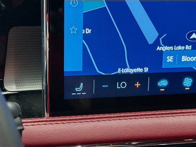 Used 2024 Lincoln Corsair Reserve image 20