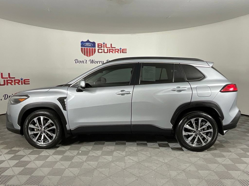 Used 2023 Toyota Corolla Cross XLE FWD image 6