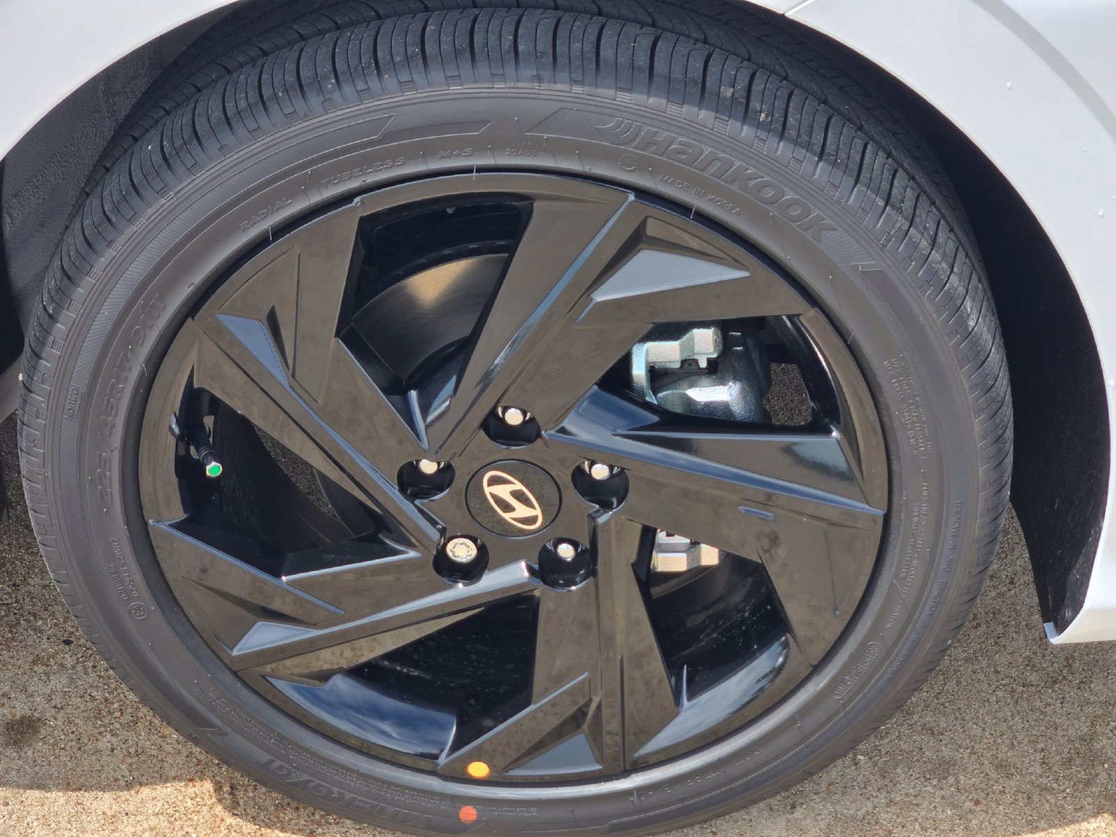 New 2026 Hyundai Elantra SEL Sport Premium FWD image 7