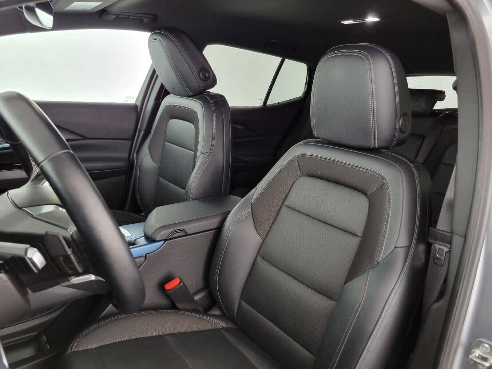 Used 2024 Chevrolet Equinox EV LT FWD image 21