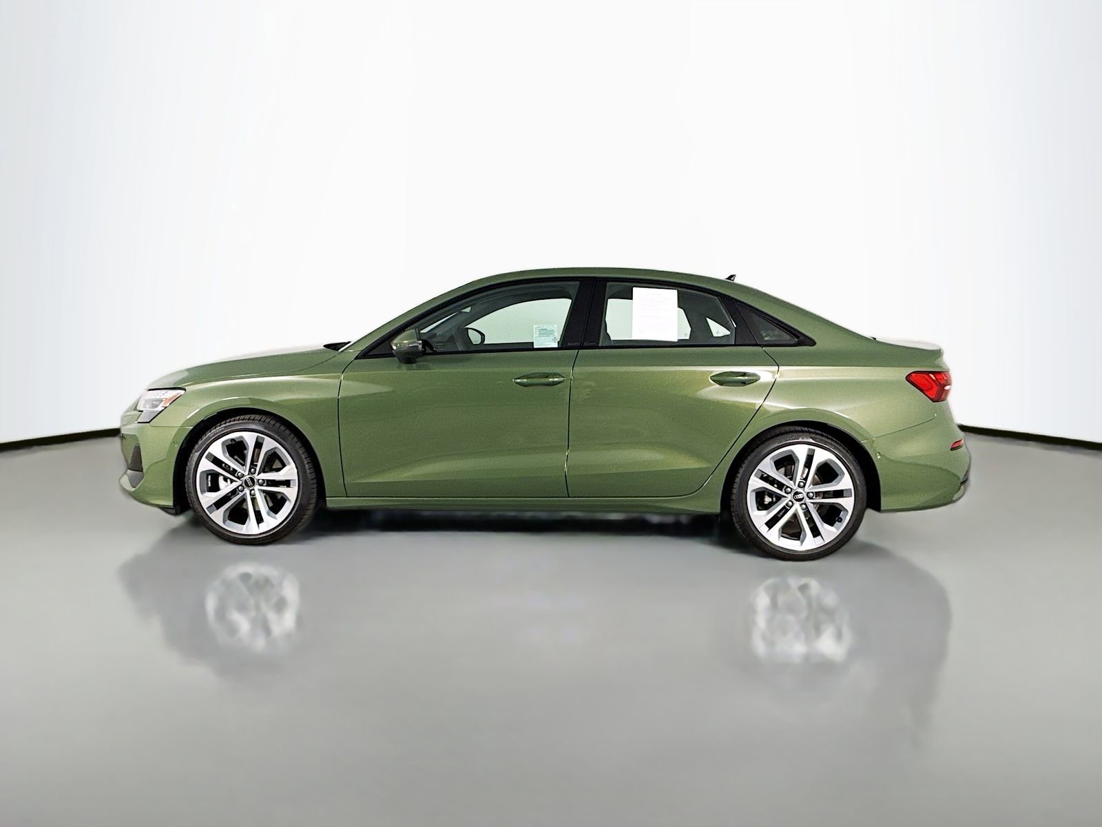 Certified 2025 Audi A3 2.0T Premium Plus w/ Premium Plus Package AWD/4WD image 4