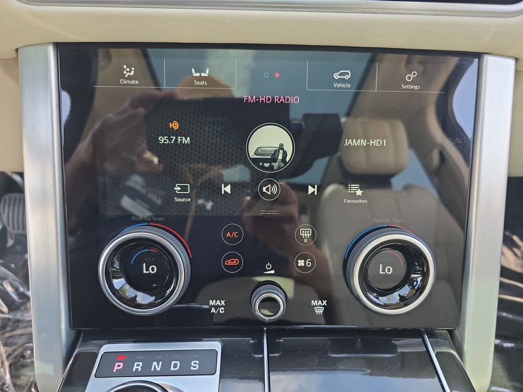 Used 2019 Land Rover Range Rover image 27