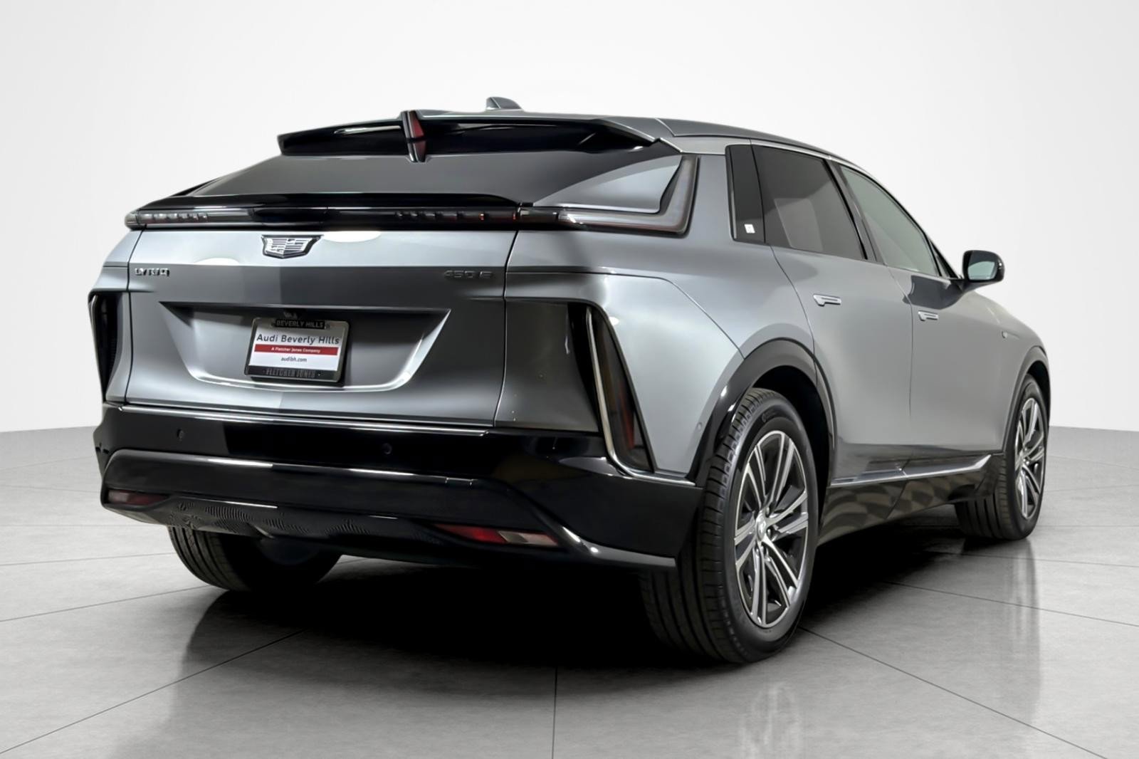 Used 2024 Cadillac Lyriq Luxury image 5