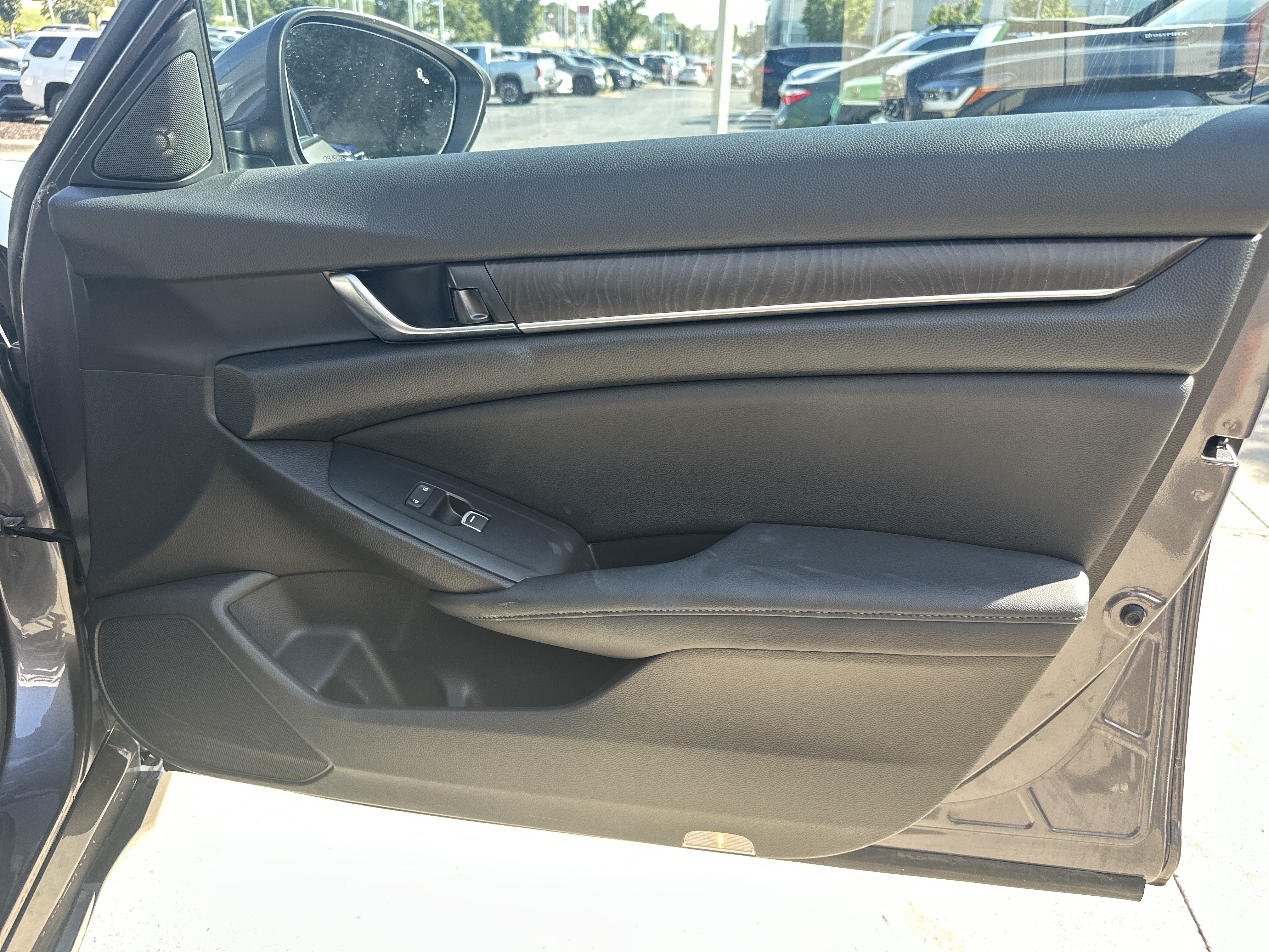 Used 2021 Honda Accord EX-L image 28