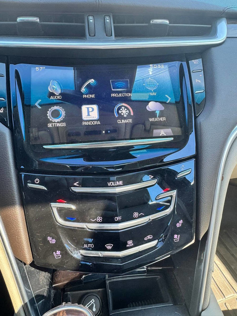 Used 2016 Cadillac XTS Luxury w/ Driver Awareness Package AWD/4WD image 18