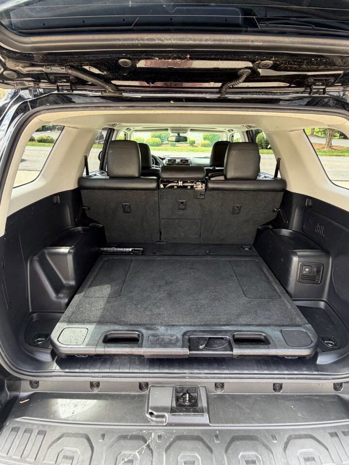 Used 2011 Toyota 4Runner Limited AWD/4WD image 10