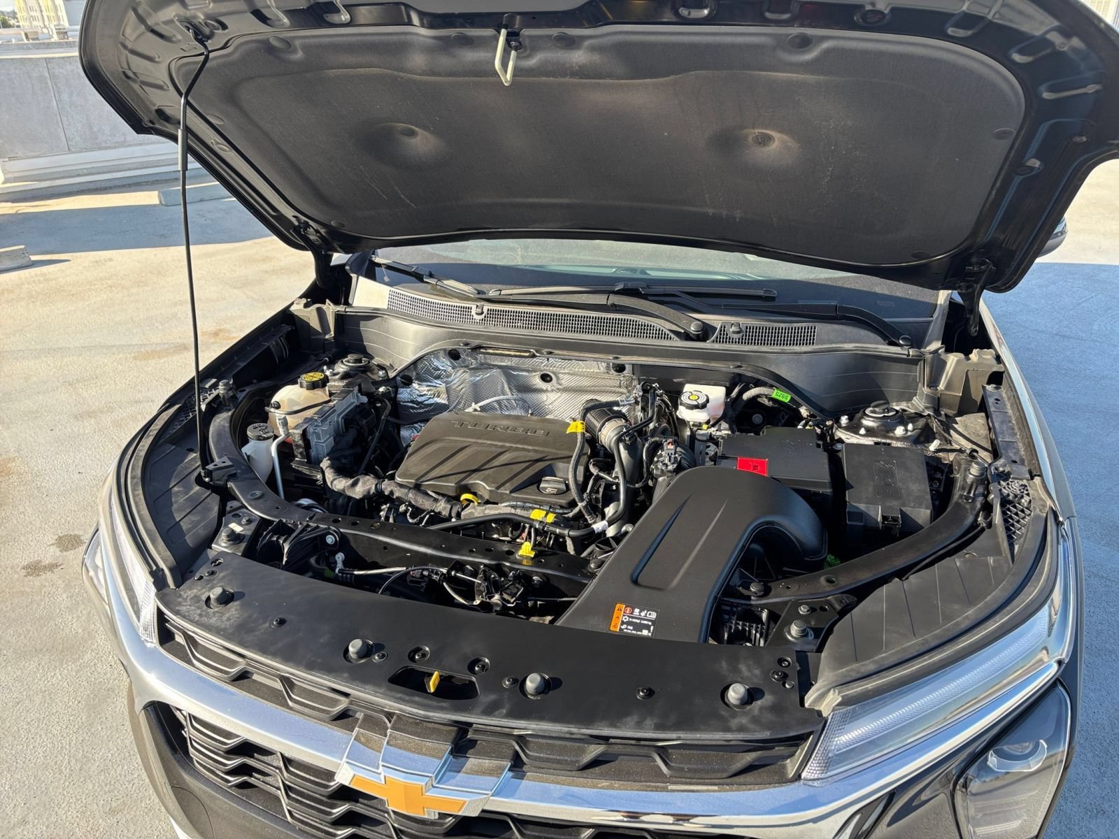 Used 2025 Chevrolet Trax LT FWD image 30