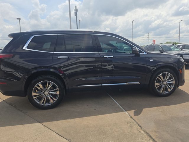 Used 2024 Cadillac XT6 Premium Luxury AWD/4WD image 4