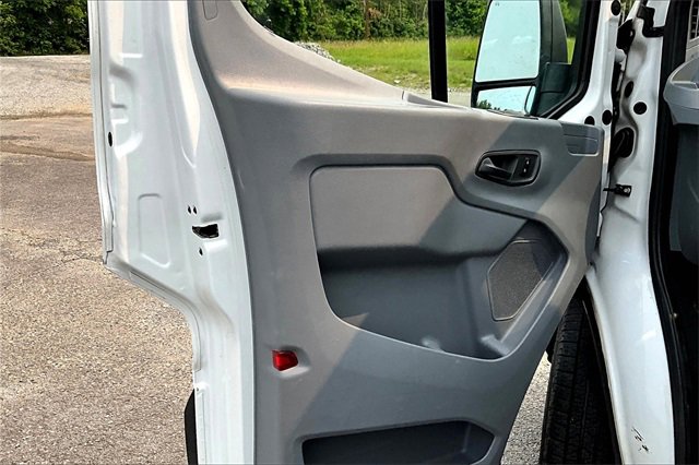 Used 2018 Ford Transit 250 130 Low Roof image 18