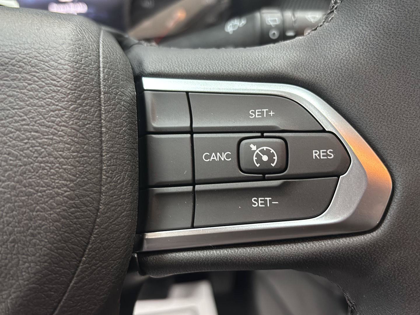New 2026 Jeep Compass Latitude AWD/4WD image 13