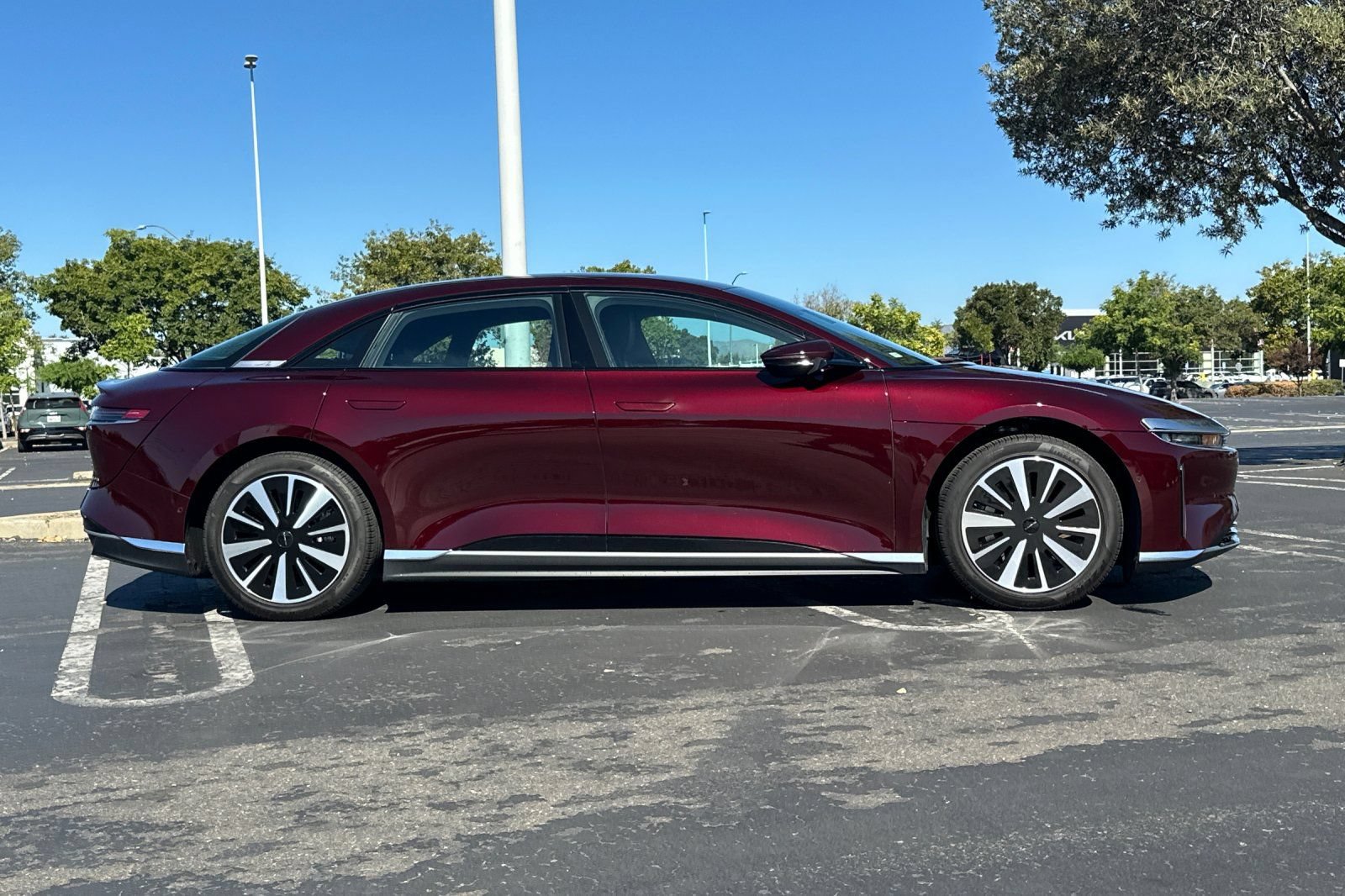 Used 2025 Lucid Air Pure RWD image 3