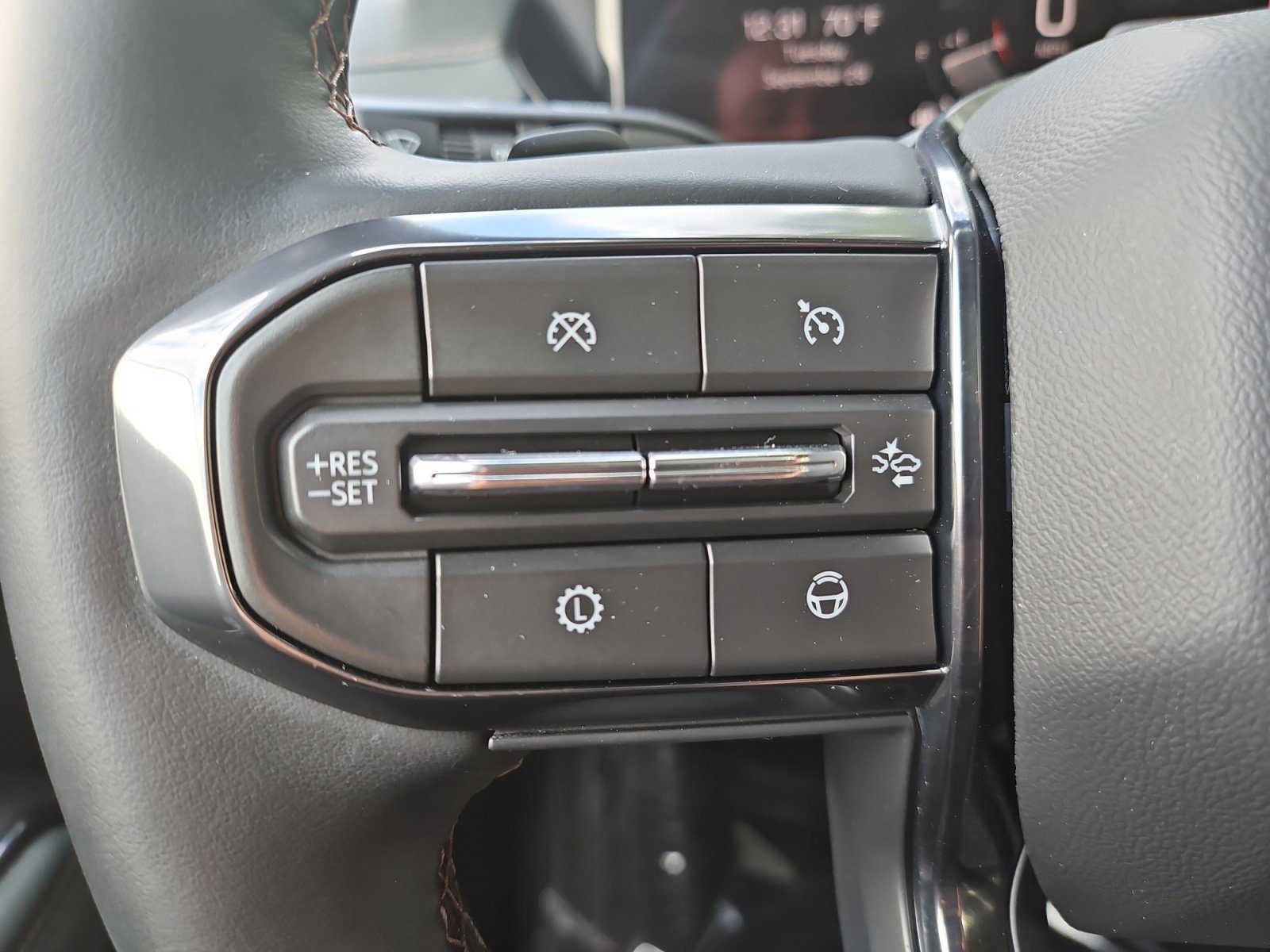 Used 2025 GMC Acadia AT4 w/ Super Cruise Package AWD/4WD image 31