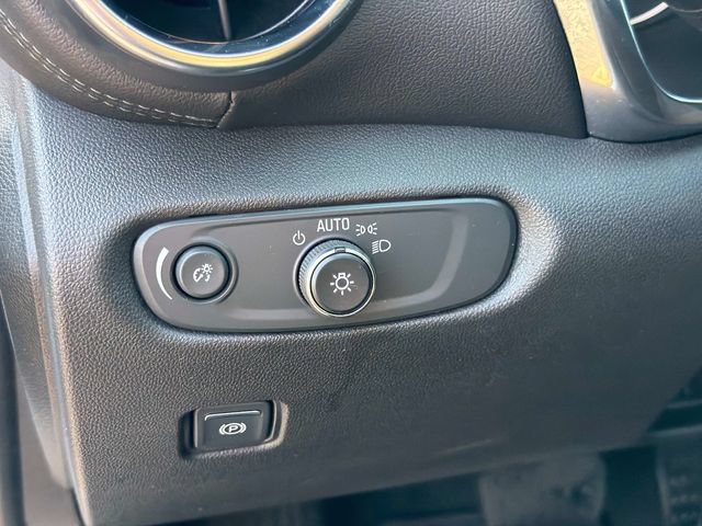 Used 2021 Chevrolet Blazer LT FWD image 23