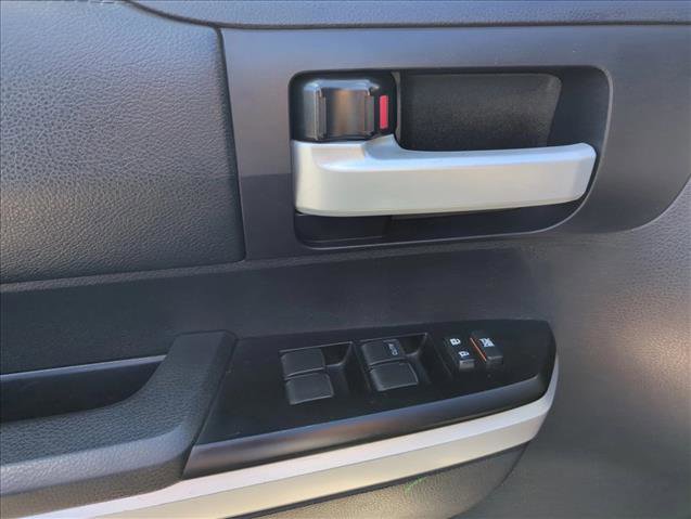 Used 2016 Toyota Tundra SR5 w/ SR5 Upgrade Package image 11