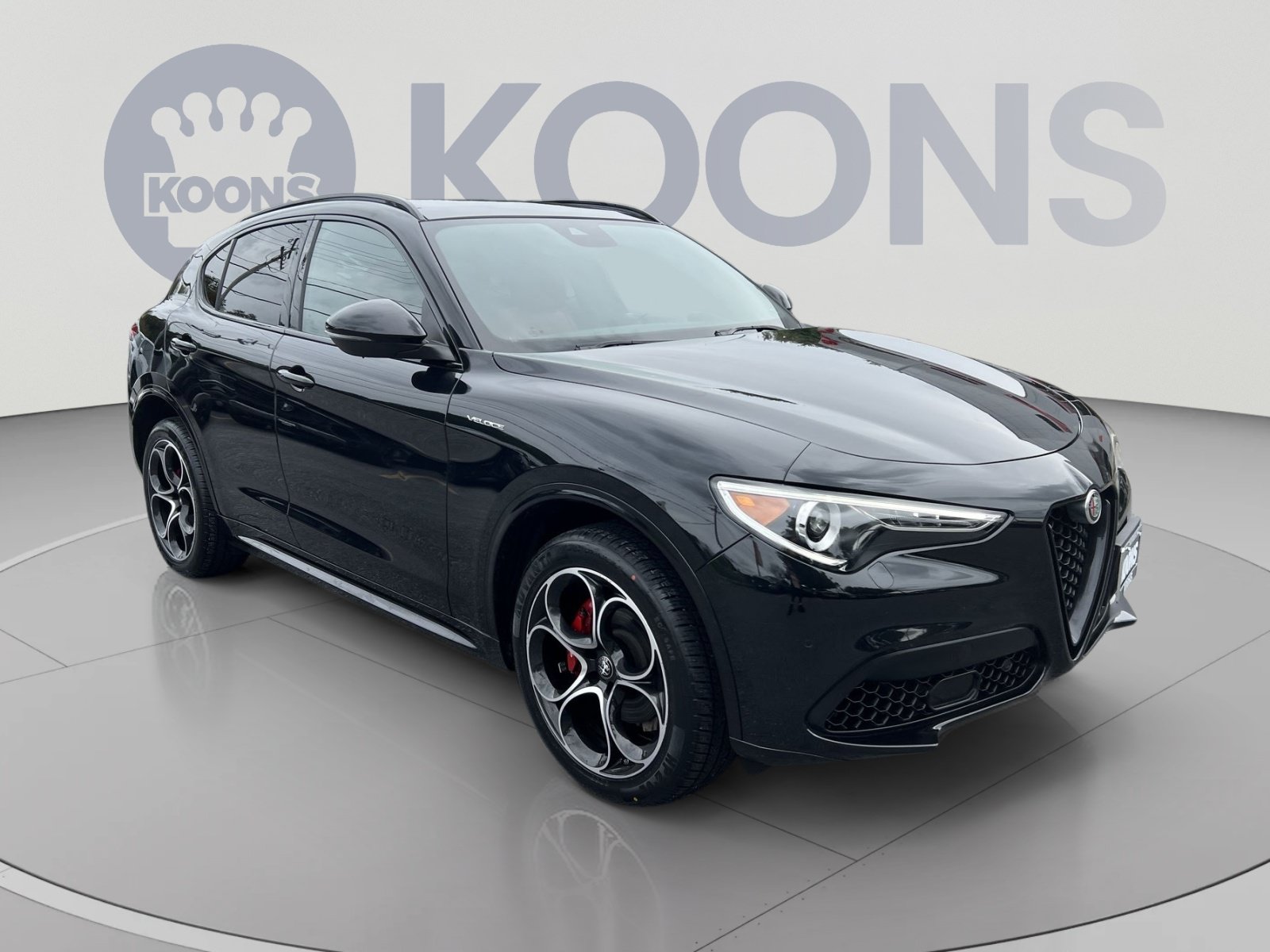Used 2023 Alfa Romeo Stelvio Veloce AWD/4WD image 10