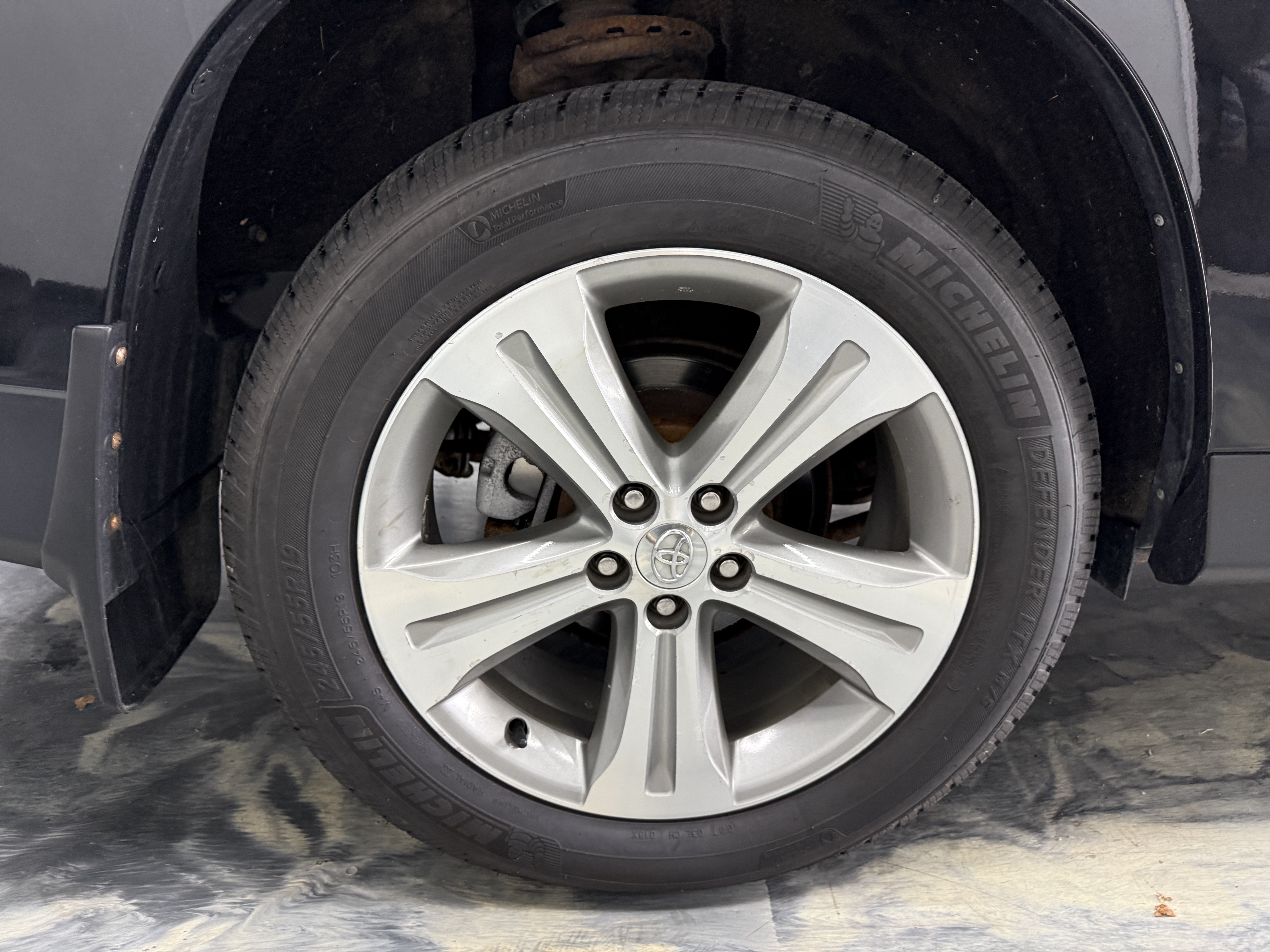 Used 2012 Toyota Highlander Limited AWD/4WD image 27