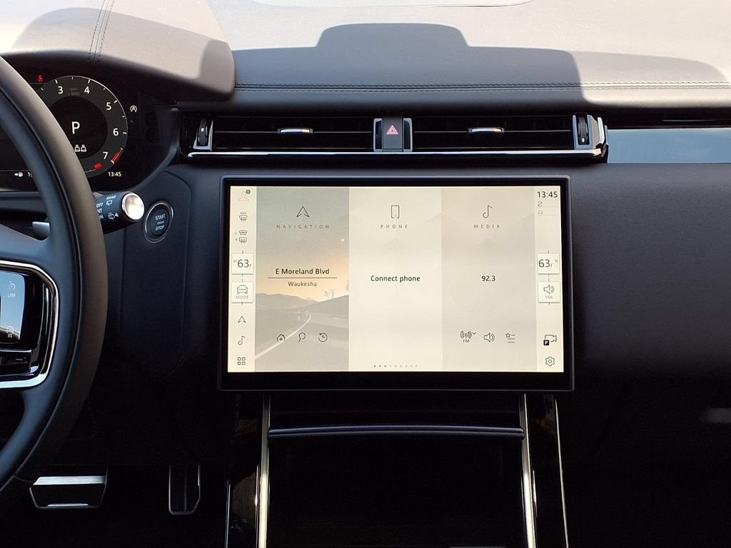 New 2026 Land Rover Range Rover Velar Dynamic SE AWD/4WD image 17
