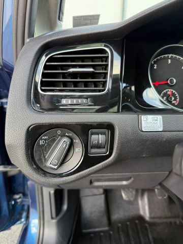 Used 2015 Volkswagen Golf TDI SEL w/ Lighting Package (SEL) image 37