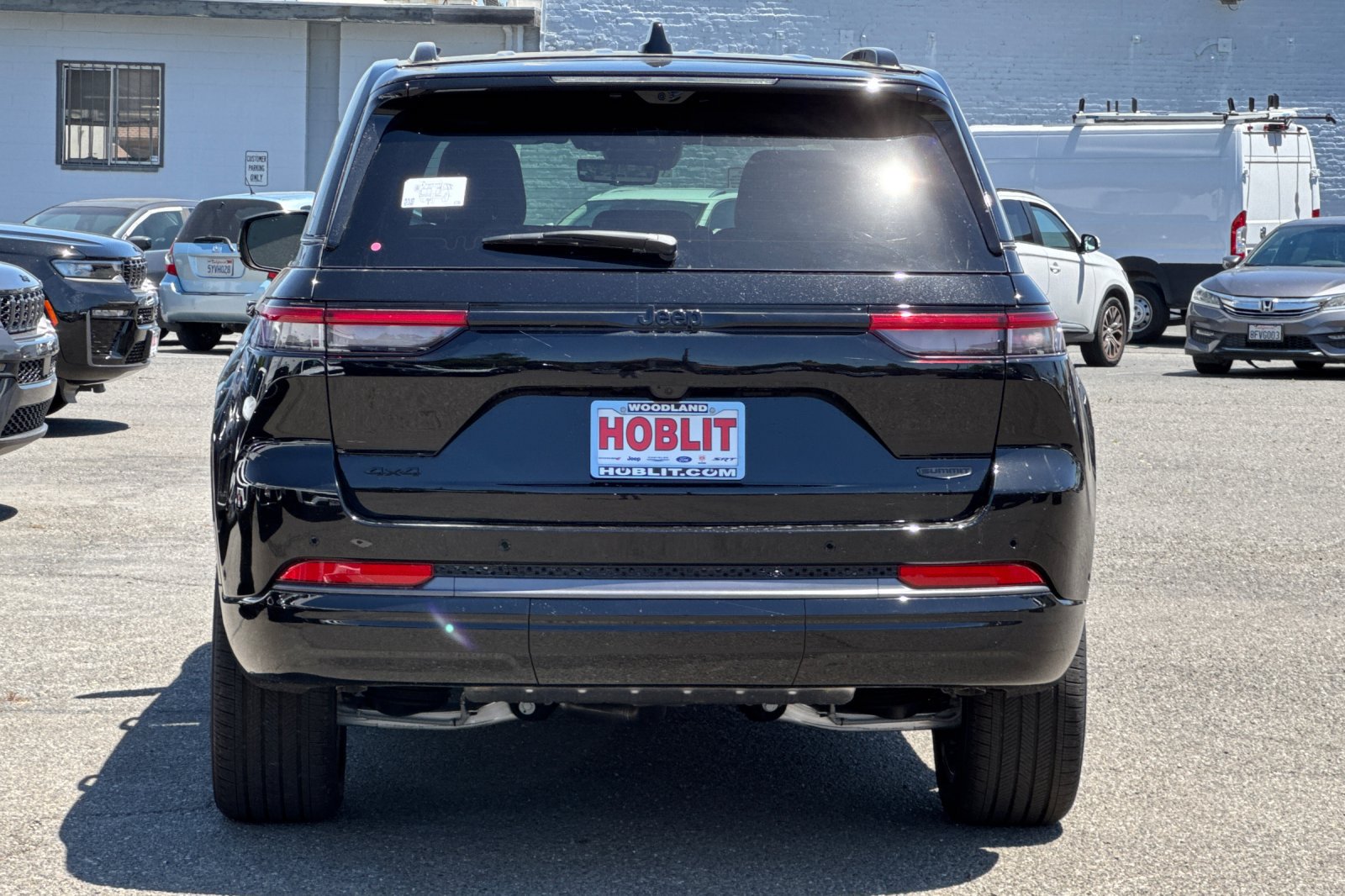 New 2026 Jeep Grand Cherokee Summit w/ Obsidian Package AWD/4WD image 4