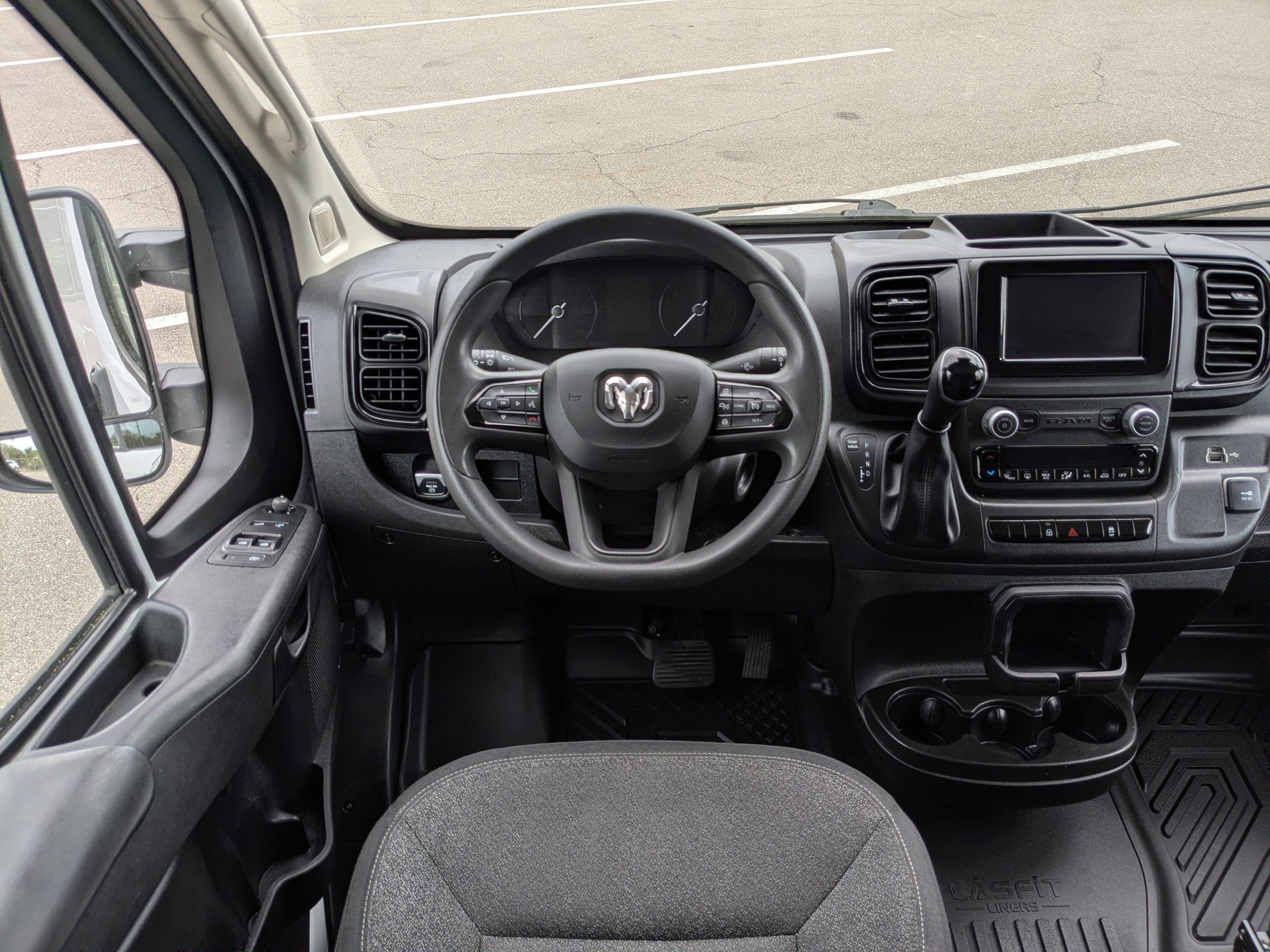 Used 2025 RAM ProMaster 2500 w/ Convenience Group image 18