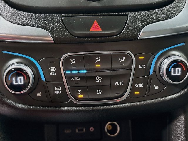 Used 2019 Chevrolet Equinox LT FWD image 16