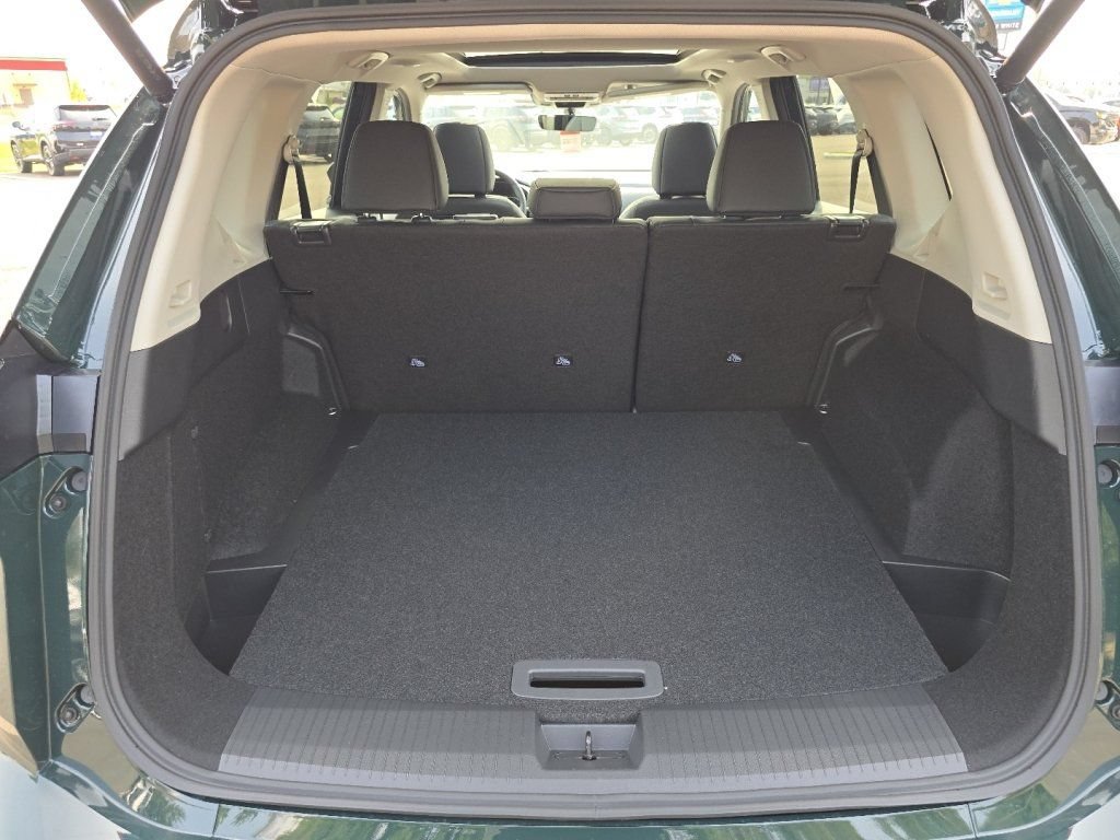New 2026 Nissan Rogue Dark Armor AWD/4WD image 14