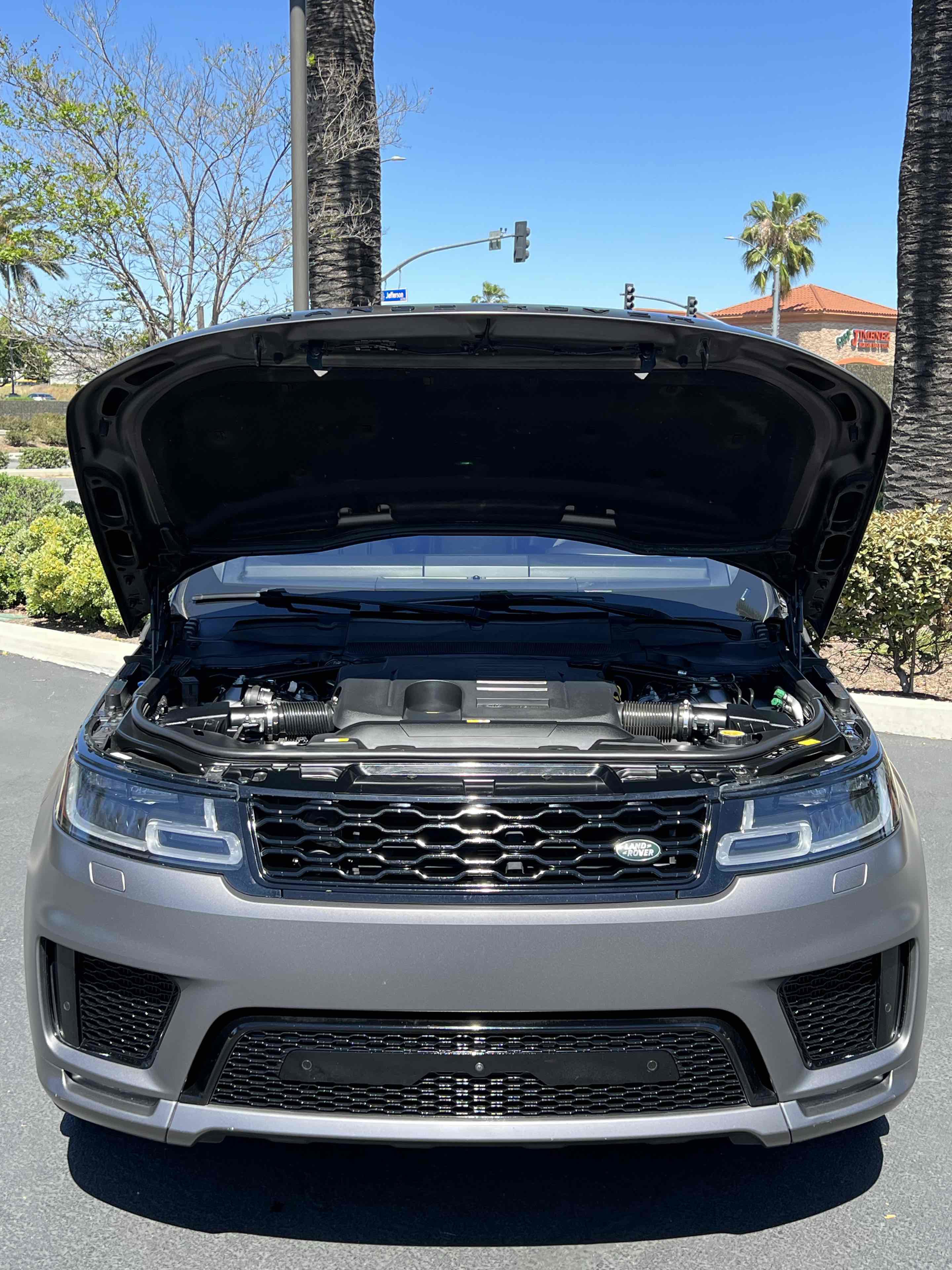 Used 2020 Land Rover Range Rover Sport HST image 25