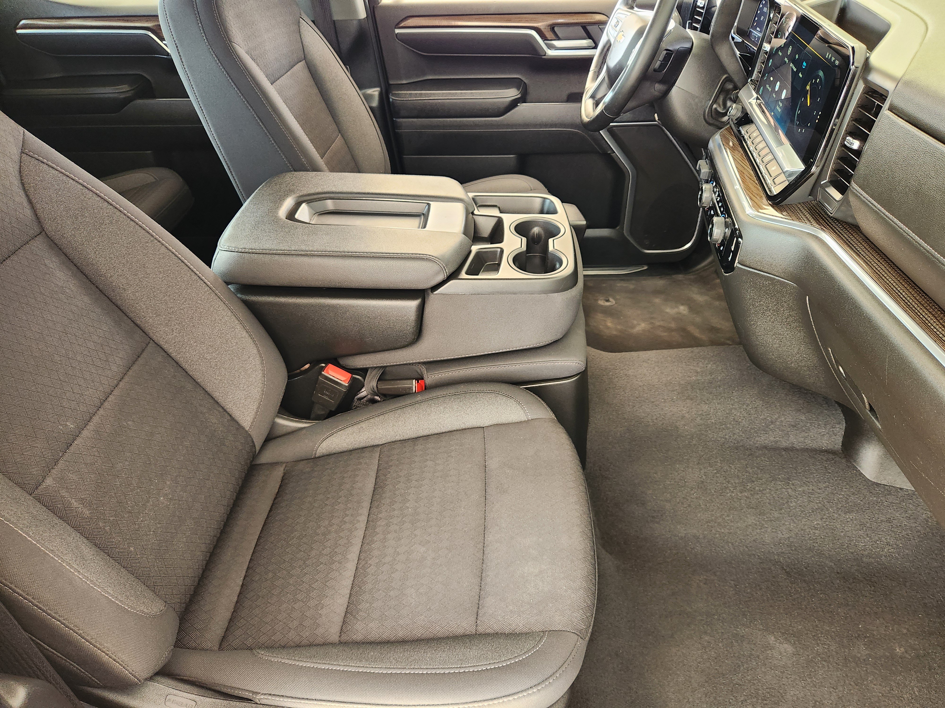 Certified 2025 Chevrolet Silverado 1500 LT AWD/4WD image 15