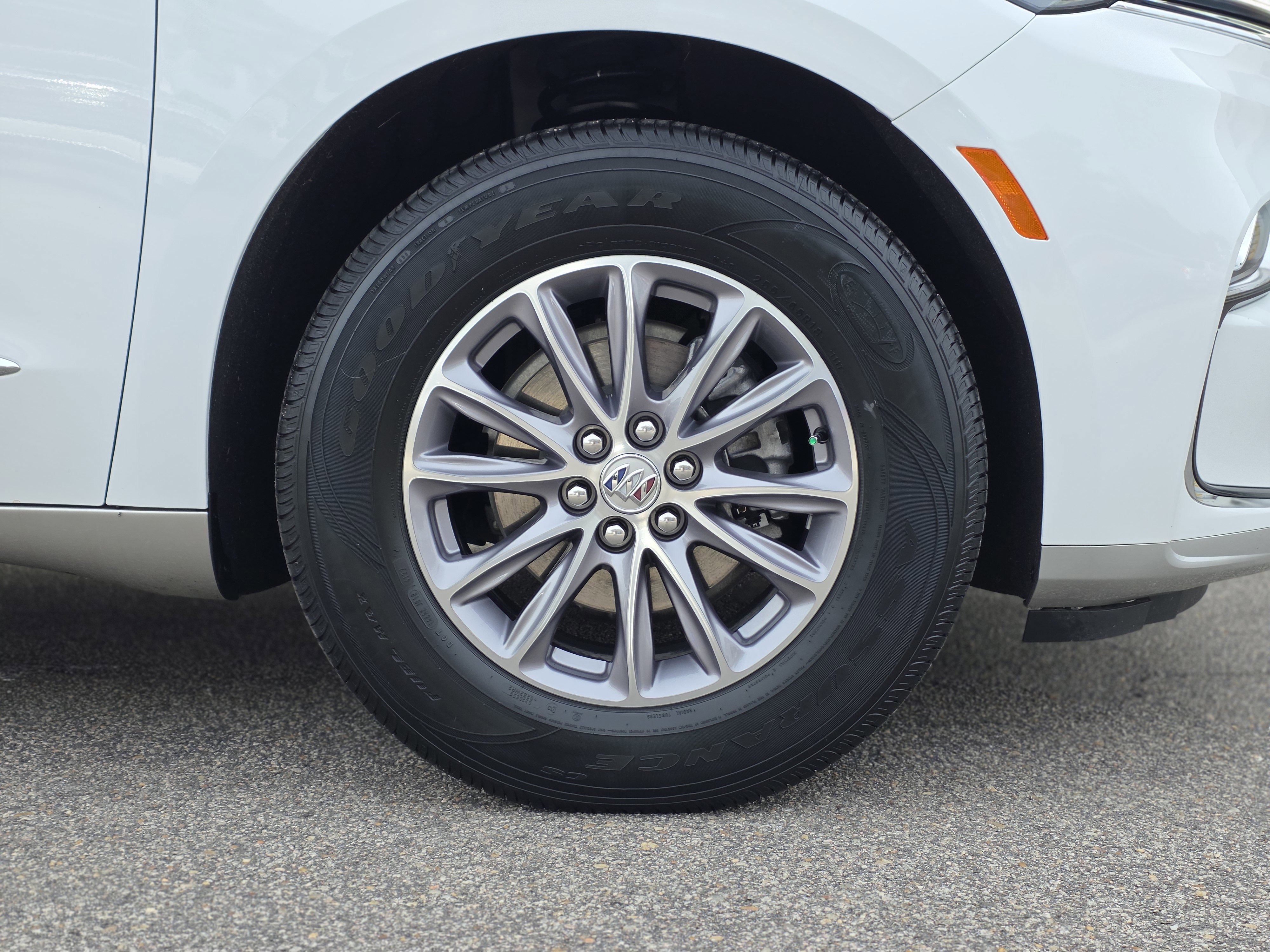 Used 2023 Buick Enclave Essence image 46