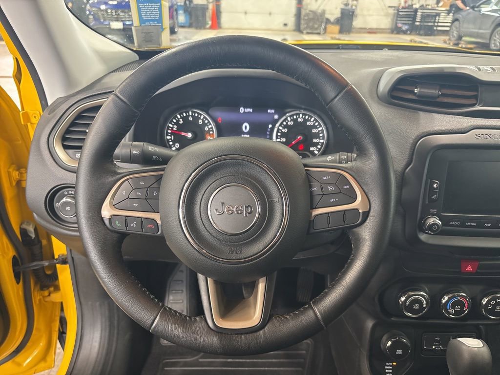 Used 2017 Jeep Renegade Latitude image 9