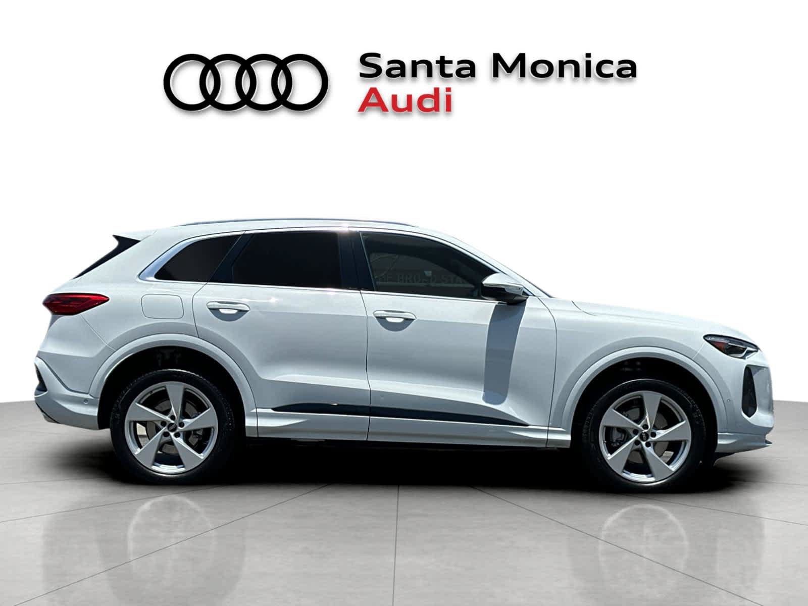 Used 2025 Audi Q5 Premium w/ Premium Plus AWD/4WD image 8