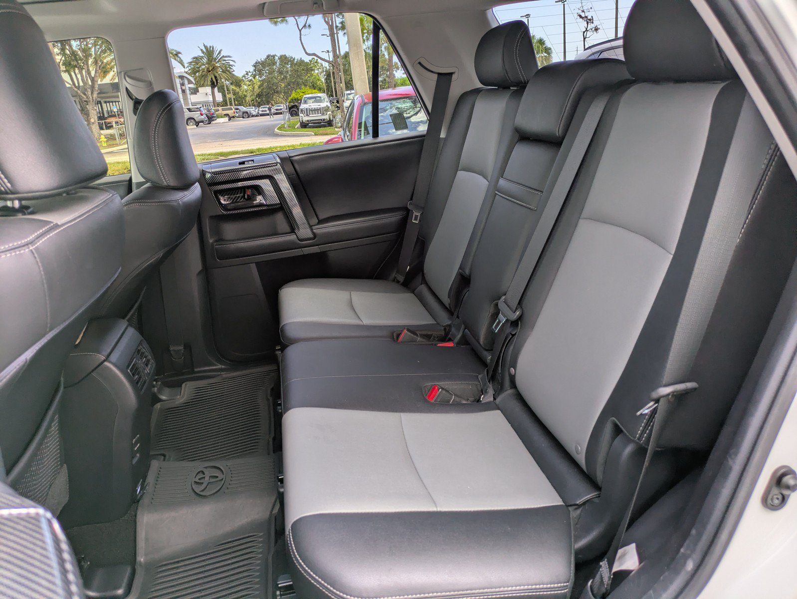 Used 2019 Toyota 4Runner SR5 Premium RWD image 10