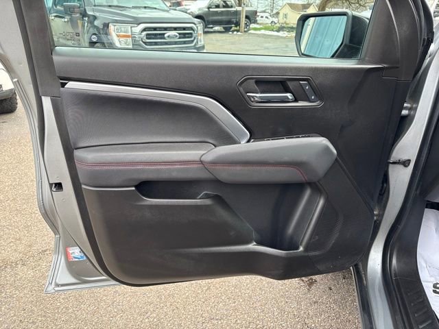 Used 2024 Chevrolet Colorado Z71 w/ Z71 Convenience Package 2 image 12