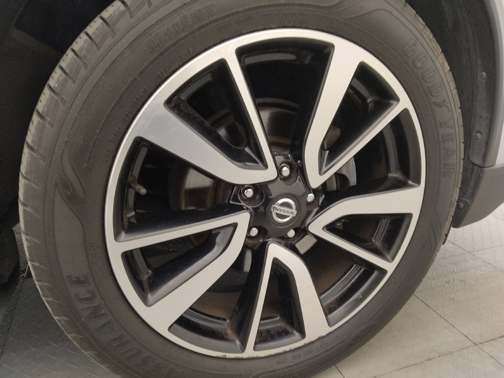 Used 2019 Nissan Rogue SL w/ Premium Package FWD image 31