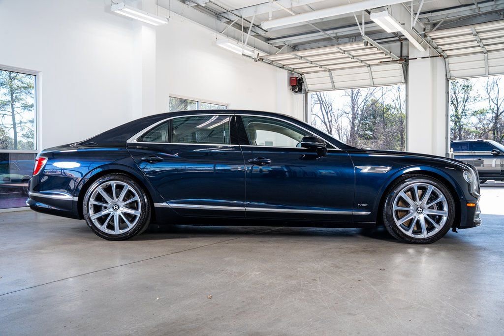 Used 2020 Bentley Flying Spur W12 image 5