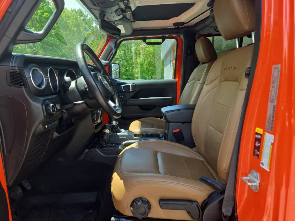 New 2023 Jeep Wrangler Unlimited Sahara w/ Cold Weather Group AWD/4WD image 17