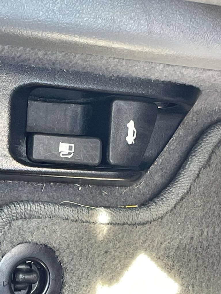 Used 2017 Toyota Camry LE FWD image 25