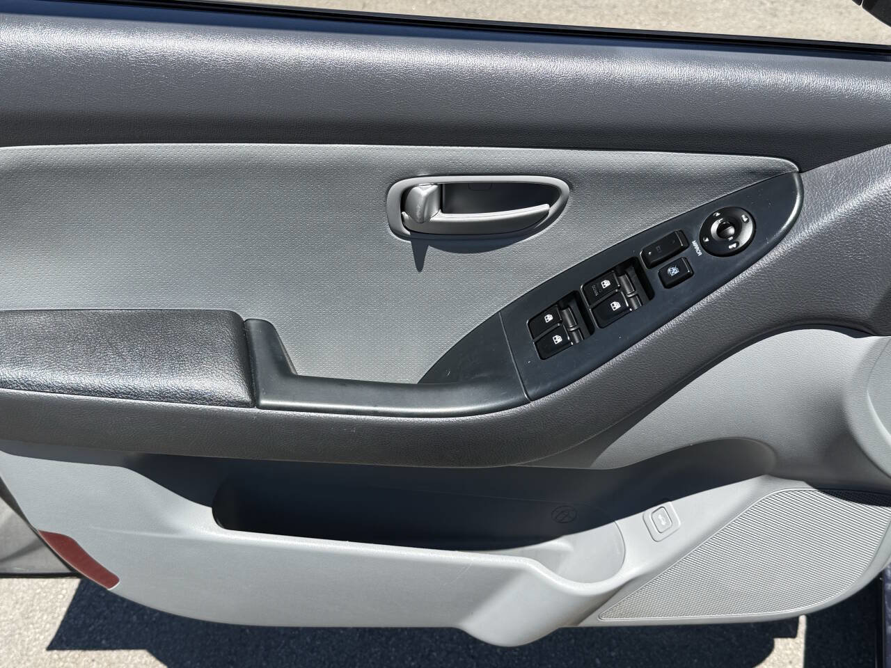 Used 2009 Hyundai Elantra GLS FWD image 9