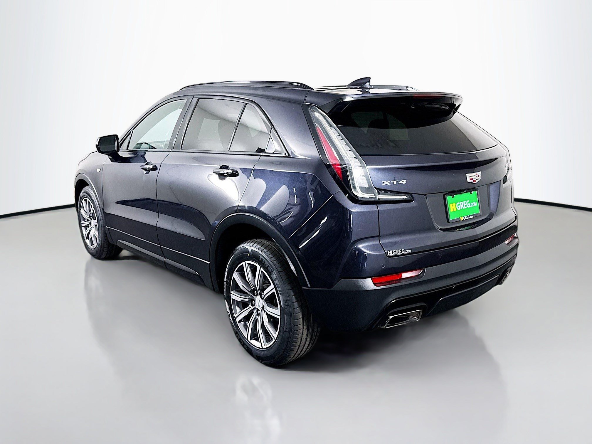 Used 2023 Cadillac XT4 Sport FWD image 7
