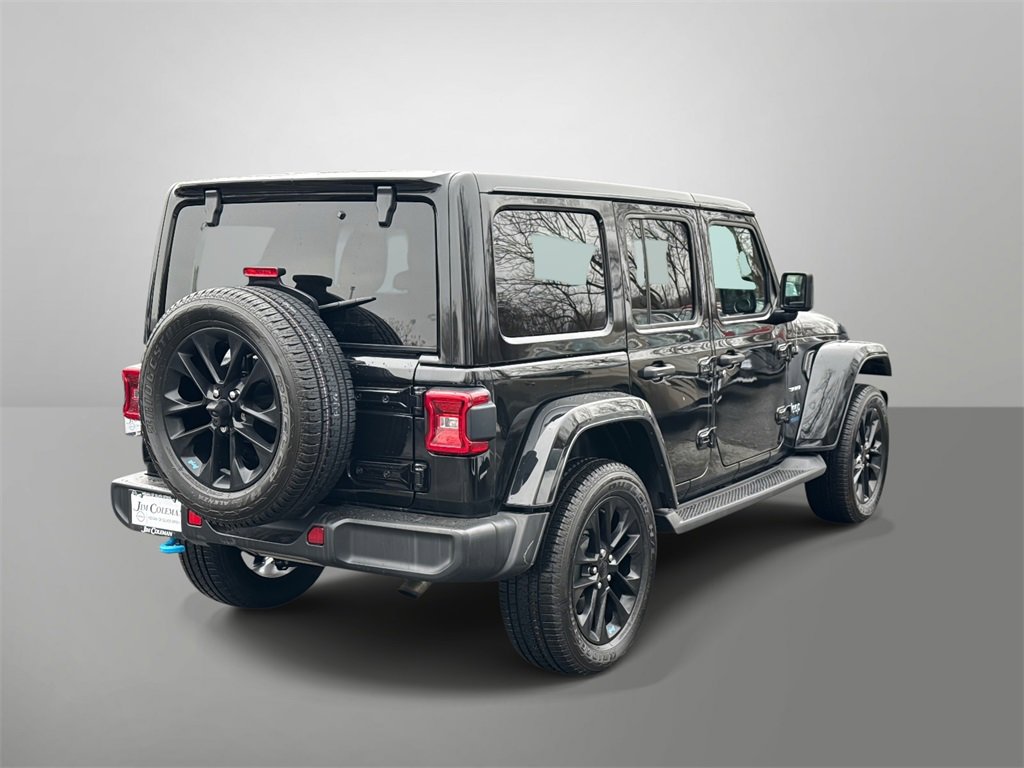 Used 2022 Jeep Wrangler Unlimited Sahara w/ Cold Weather Group image 22