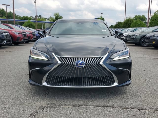 Used 2021 Lexus ES 300h Ultra Luxury w/ Accessory Package FWD image 2