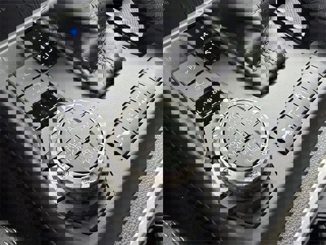 Used 2025 Toyota 4Runner TRD Off-Road Premium image 24