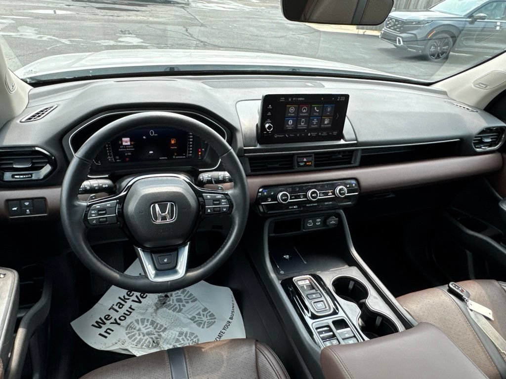 Used 2025 Honda Pilot Elite image 38