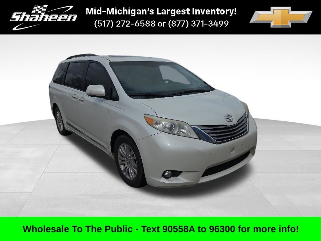 Used 2015 Toyota Sienna XLE FWD image 1
