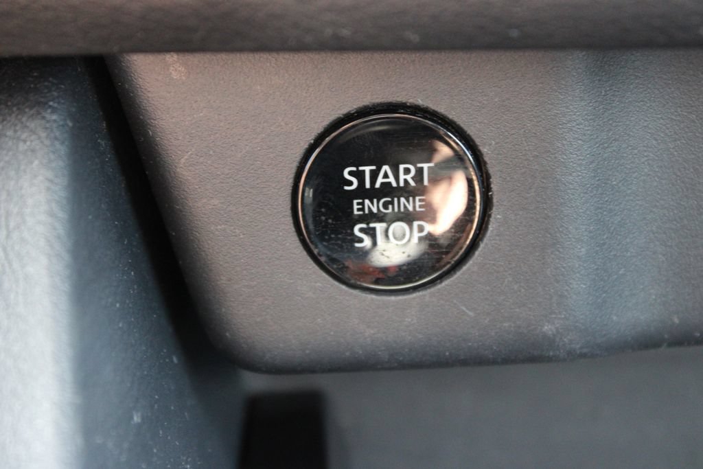 Used 2024 Nissan Rogue SV AWD/4WD image 40